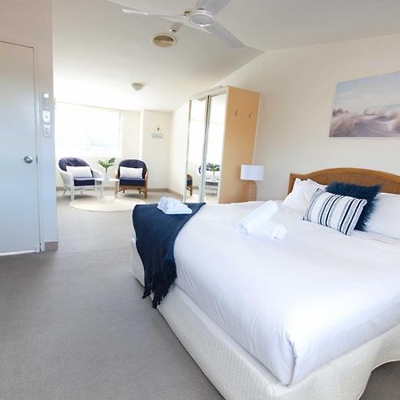 Nelson Bay Breeze Aparthotel Exterior photo