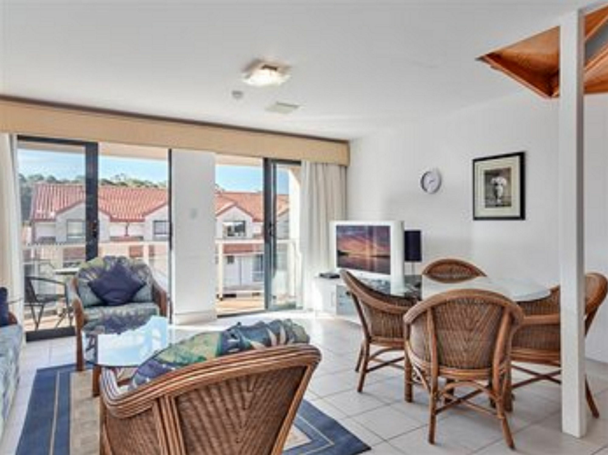 Nelson Bay Breeze Aparthotel Exterior photo