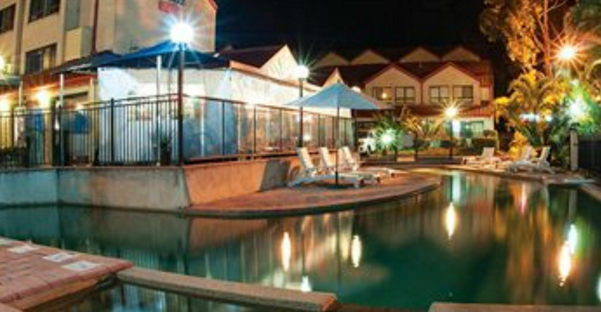 Nelson Bay Breeze Aparthotel Exterior photo
